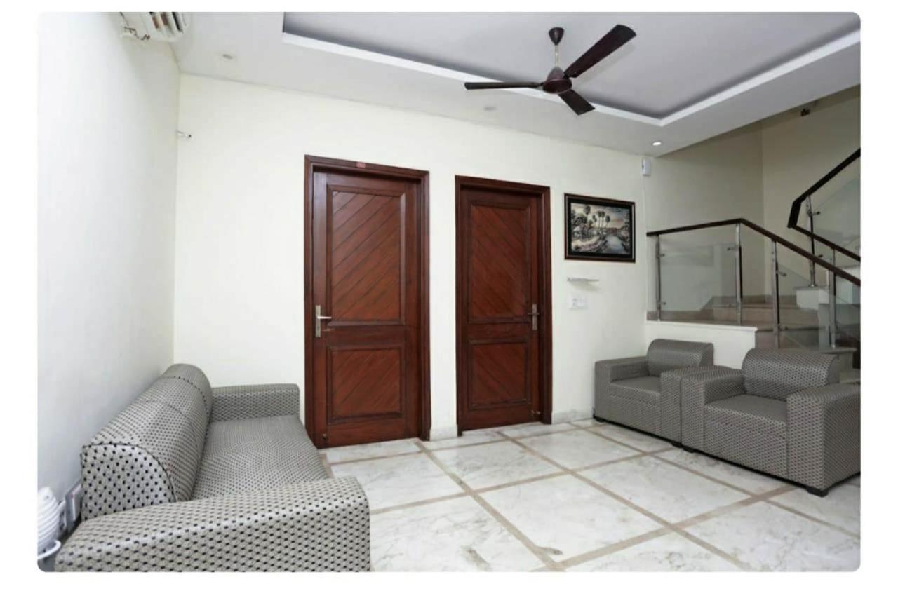 Hotel Inn Noida Eksteriør bilde